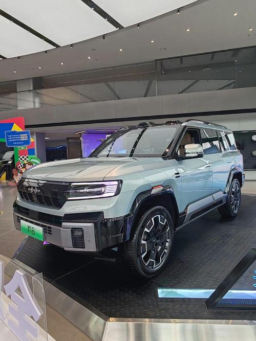 深圳212比亚迪方程豹硬派越野的爆款，英菲尼迪35周年与你共成长